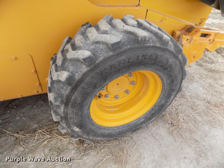 image for item DB9034 2010 John Deere 326D skid steer