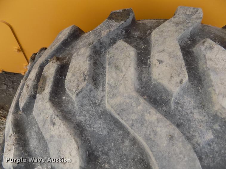 image for item DB9034 2010 John Deere 326D skid steer