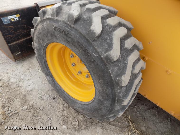 image for item DB9034 2010 John Deere 326D skid steer