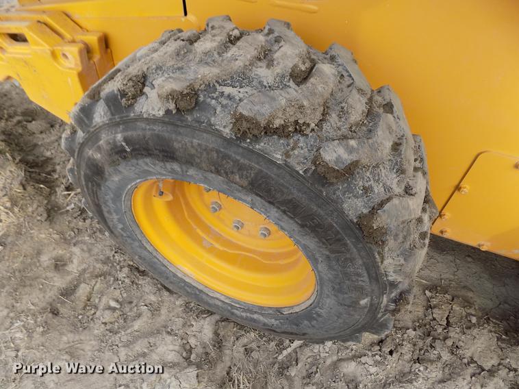 image for item DB9034 2010 John Deere 326D skid steer