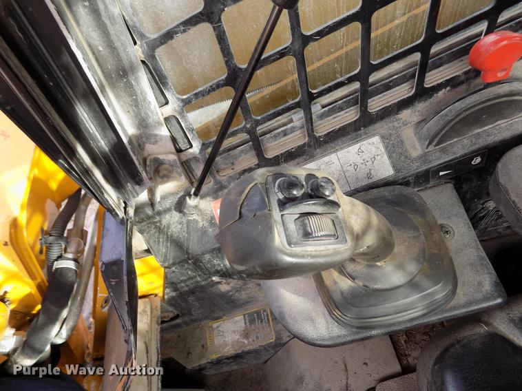 image for item DB9035 2009 John Deere CT332 skid steer