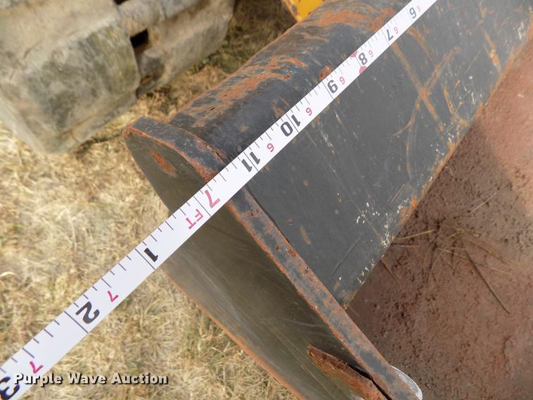 image for item DB9035 2009 John Deere CT332 skid steer