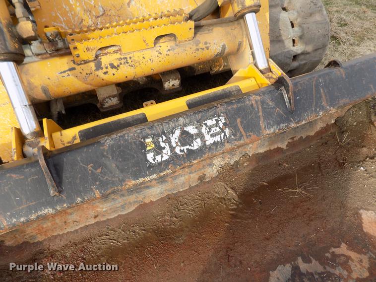 image for item DB9035 2009 John Deere CT332 skid steer