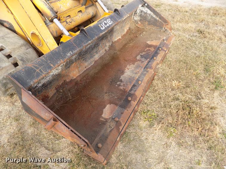 image for item DB9035 2009 John Deere CT332 skid steer