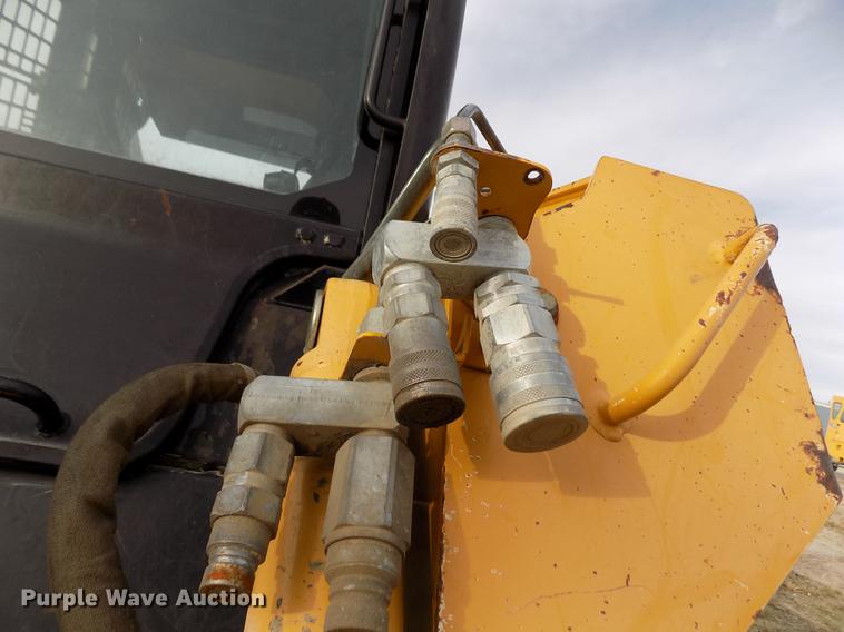 image for item DB9035 2009 John Deere CT332 skid steer