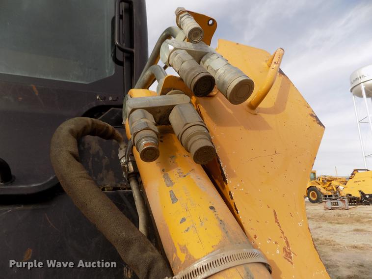 image for item DB9035 2009 John Deere CT332 skid steer