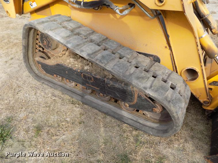image for item DB9035 2009 John Deere CT332 skid steer