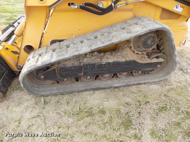image for item DB9035 2009 John Deere CT332 skid steer