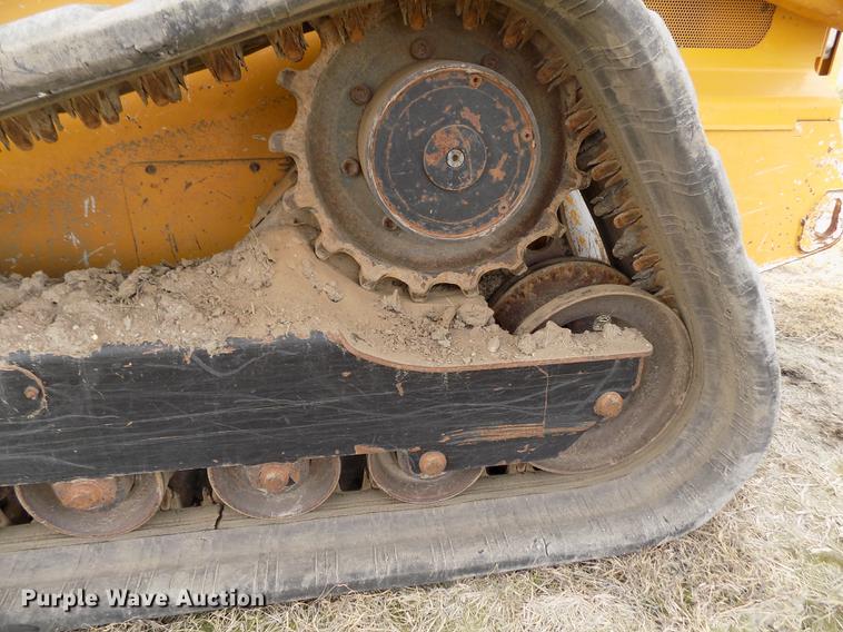 image for item DB9035 2009 John Deere CT332 skid steer
