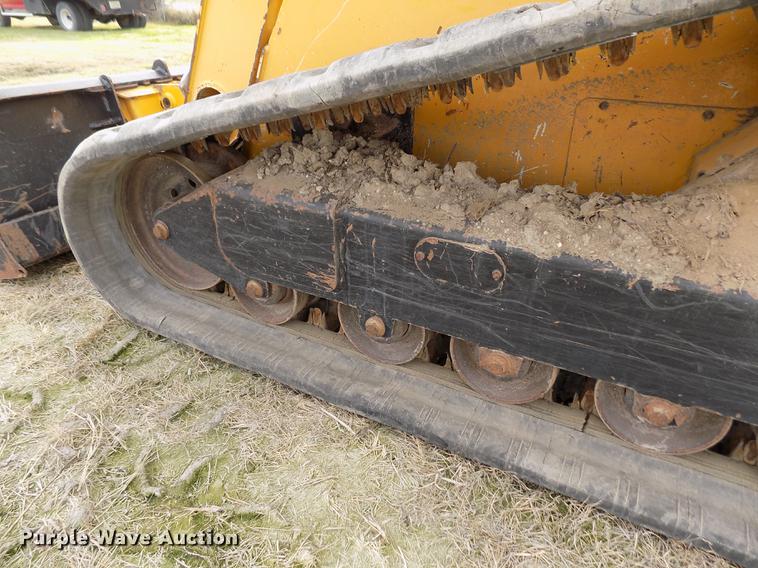 image for item DB9035 2009 John Deere CT332 skid steer