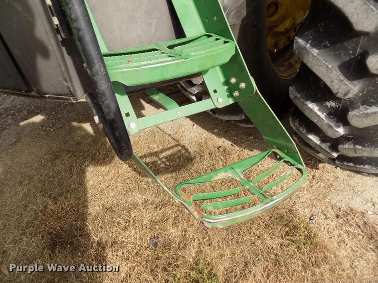 image for item DB9038 2002 John Deere 8320 MFWD tractor