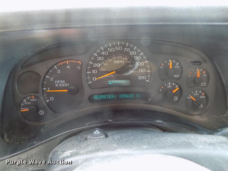 image for item DY9114 2003 Chevrolet Silverado 2500HD LT Crew Cab pickup truck