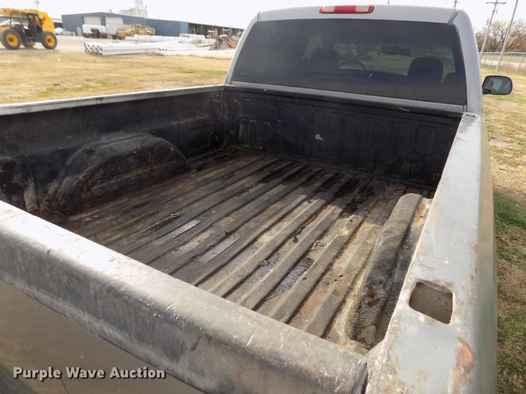 image for item DY9114 2003 Chevrolet Silverado 2500HD LT Crew Cab pickup truck