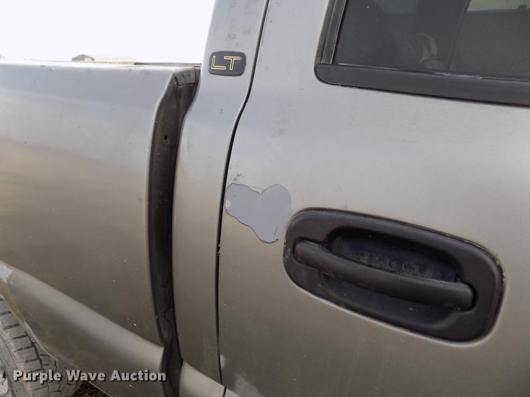 image for item DY9114 2003 Chevrolet Silverado 2500HD LT Crew Cab pickup truck