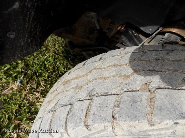 image for item DY9114 2003 Chevrolet Silverado 2500HD LT Crew Cab pickup truck