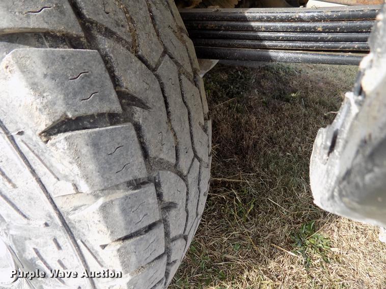 image for item DY9114 2003 Chevrolet Silverado 2500HD LT Crew Cab pickup truck