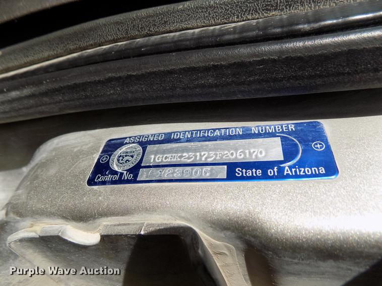 image for item DY9114 2003 Chevrolet Silverado 2500HD LT Crew Cab pickup truck