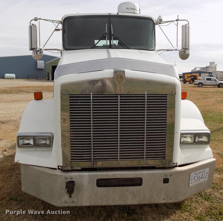 image for item DY9118 1998 Kenworth T800 semi truck