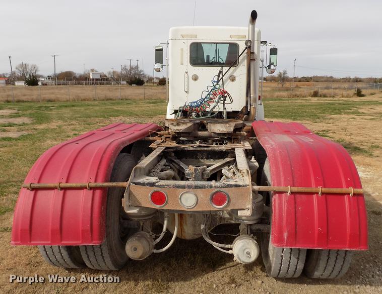 image for item DY9118 1998 Kenworth T800 semi truck