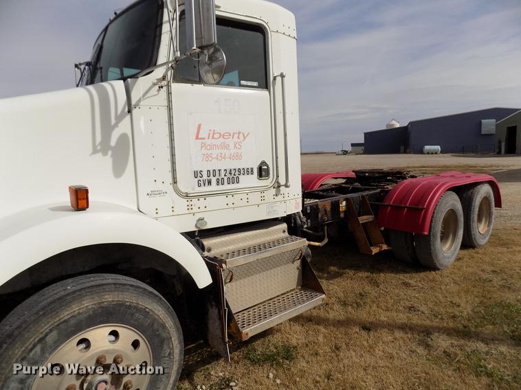 image for item DY9118 1998 Kenworth T800 semi truck