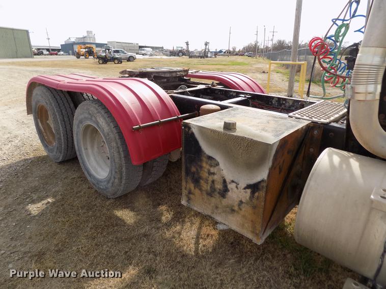 image for item DY9118 1998 Kenworth T800 semi truck