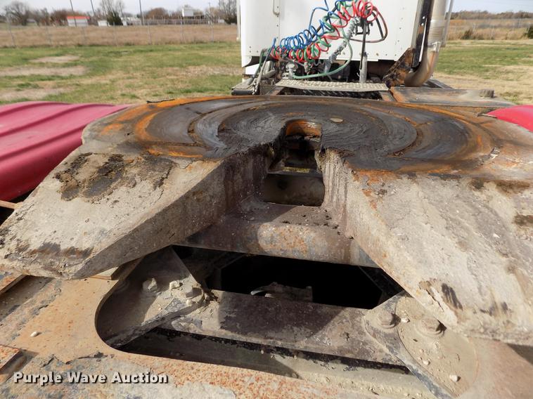 image for item DY9118 1998 Kenworth T800 semi truck