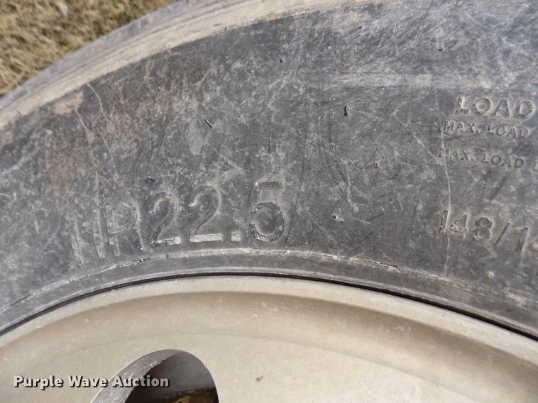 image for item DY9118 1998 Kenworth T800 semi truck