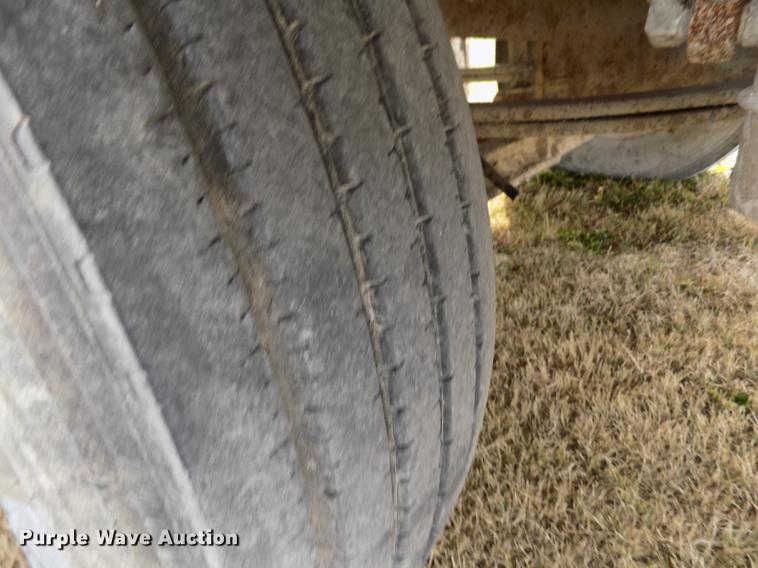 image for item DY9118 1998 Kenworth T800 semi truck