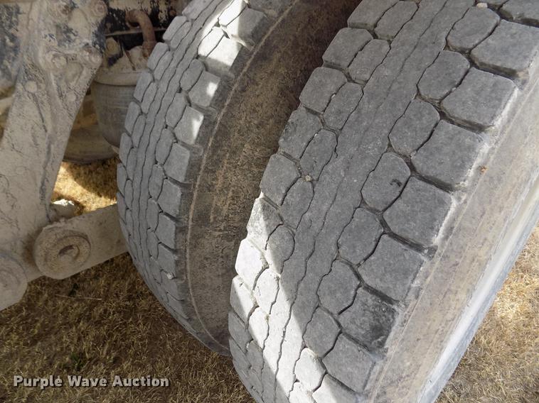 image for item DY9118 1998 Kenworth T800 semi truck