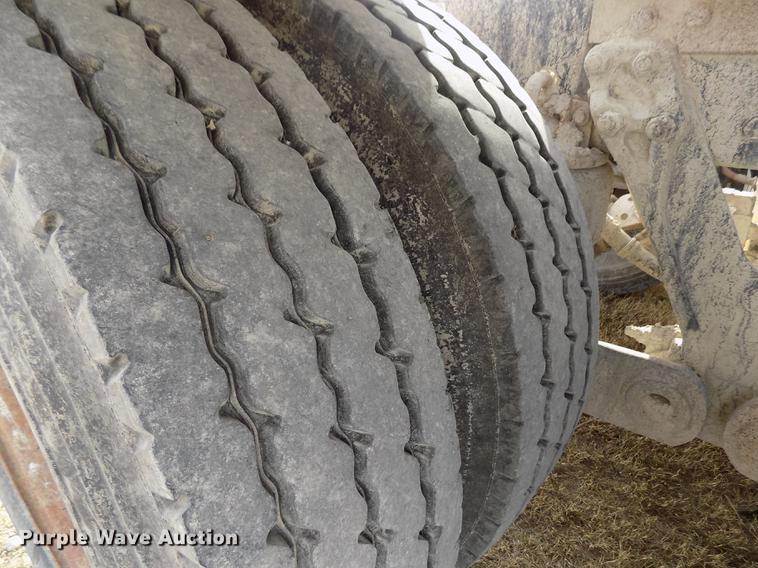 image for item DY9118 1998 Kenworth T800 semi truck