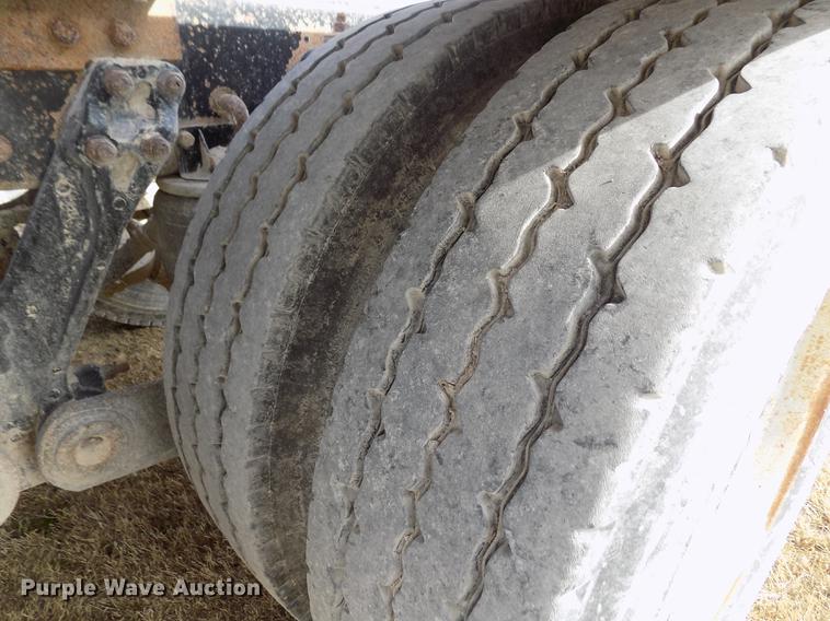 image for item DY9118 1998 Kenworth T800 semi truck