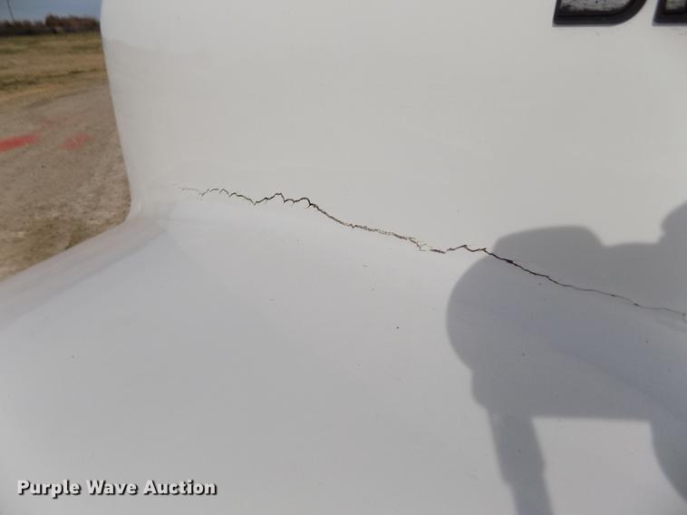 image for item DY9121 1996 International 4900 feed mixer truck