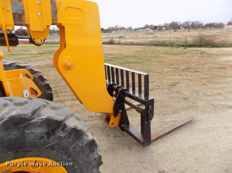 image for item DY9126 2012 JCB 506-36 telehandler