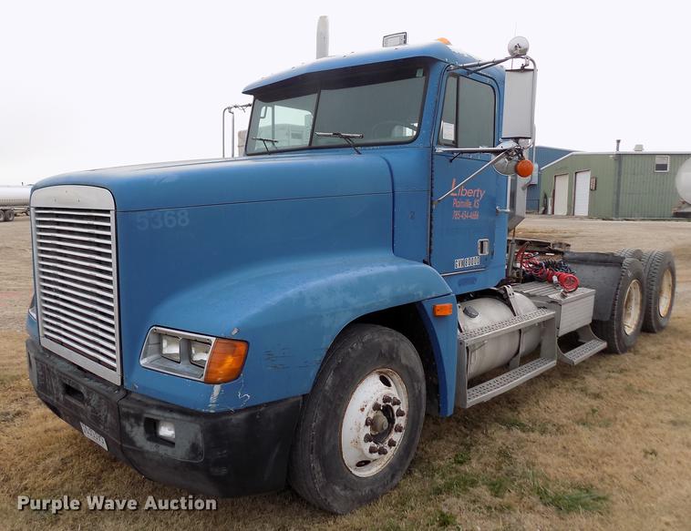 image for item DY9129 1997 Freightliner FL120 semi truck