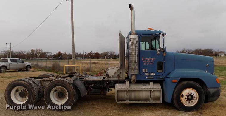 image for item DY9129 1997 Freightliner FL120 semi truck