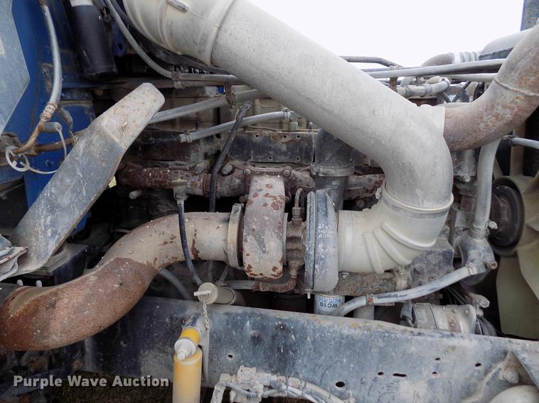 image for item DY9129 1997 Freightliner FL120 semi truck