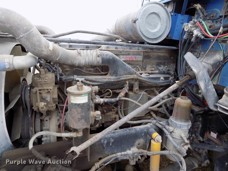 image for item DY9129 1997 Freightliner FL120 semi truck