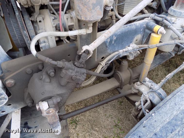 image for item DY9129 1997 Freightliner FL120 semi truck