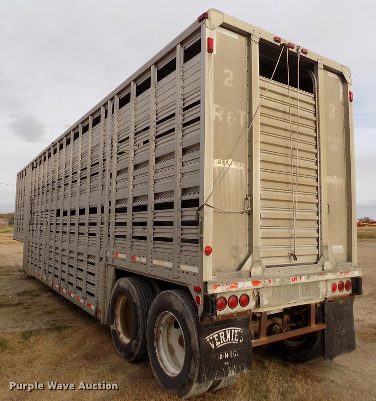 1974 Wilson Cattle Pot livestock trailer in Plainville, KS Item
