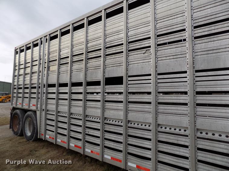 image for item DY9130 1974 Wilson Cattle Pot livestock trailer