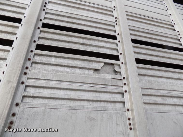 image for item DY9130 1974 Wilson Cattle Pot livestock trailer