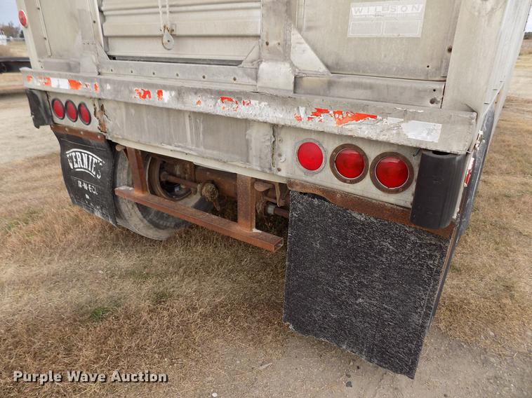 image for item DY9130 1974 Wilson Cattle Pot livestock trailer