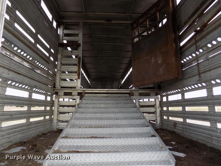 image for item DY9130 1974 Wilson Cattle Pot livestock trailer
