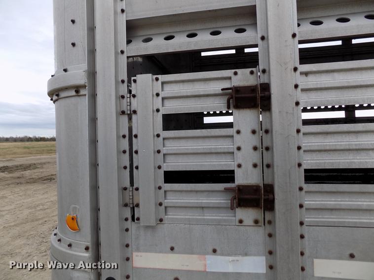image for item DY9130 1974 Wilson Cattle Pot livestock trailer