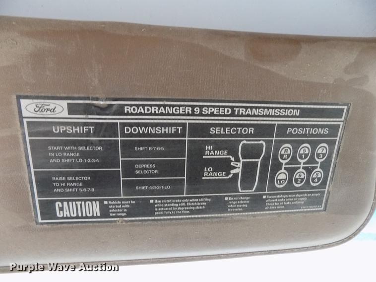 image for item DY9131 1991 Ford L9000 semi truck