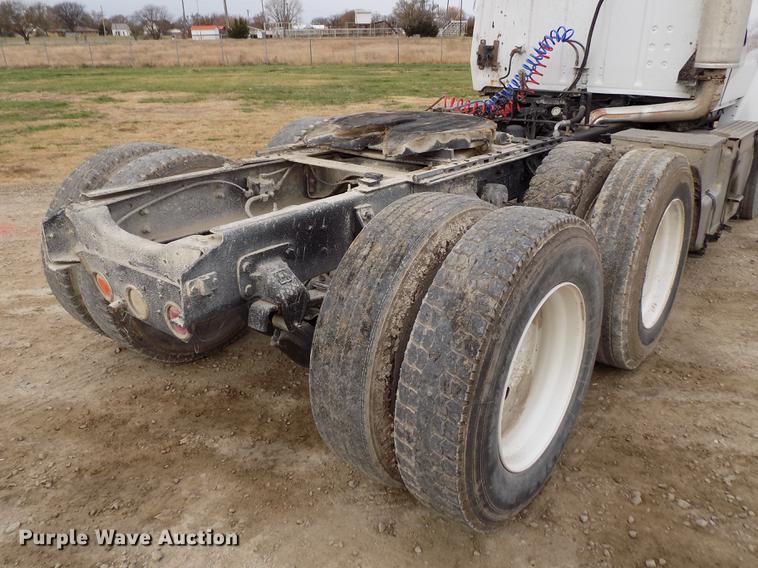 image for item DY9131 1991 Ford L9000 semi truck