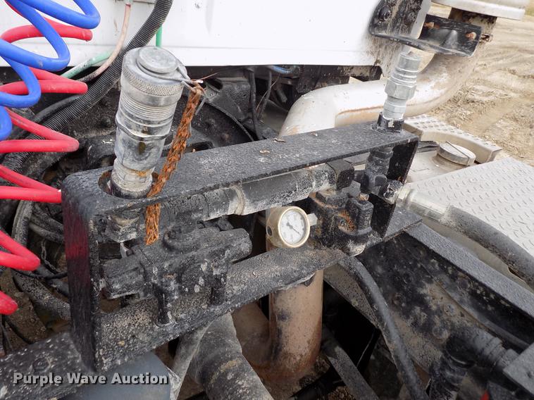 image for item DY9131 1991 Ford L9000 semi truck