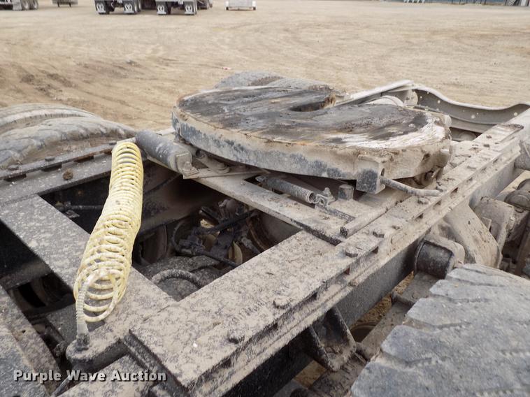 image for item DY9131 1991 Ford L9000 semi truck