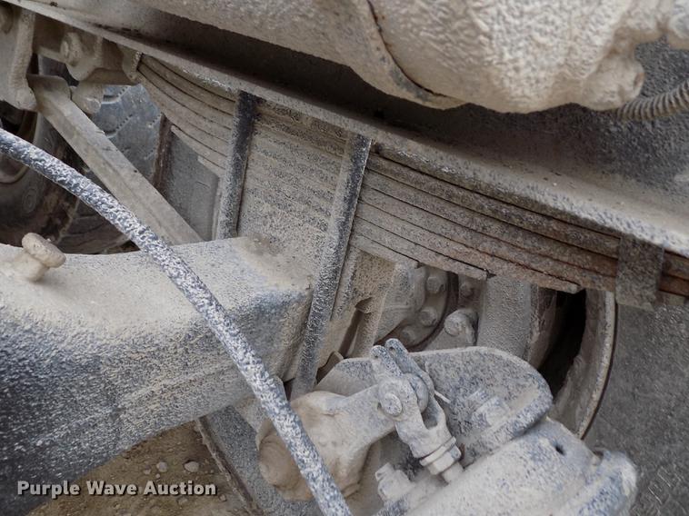 image for item DY9131 1991 Ford L9000 semi truck