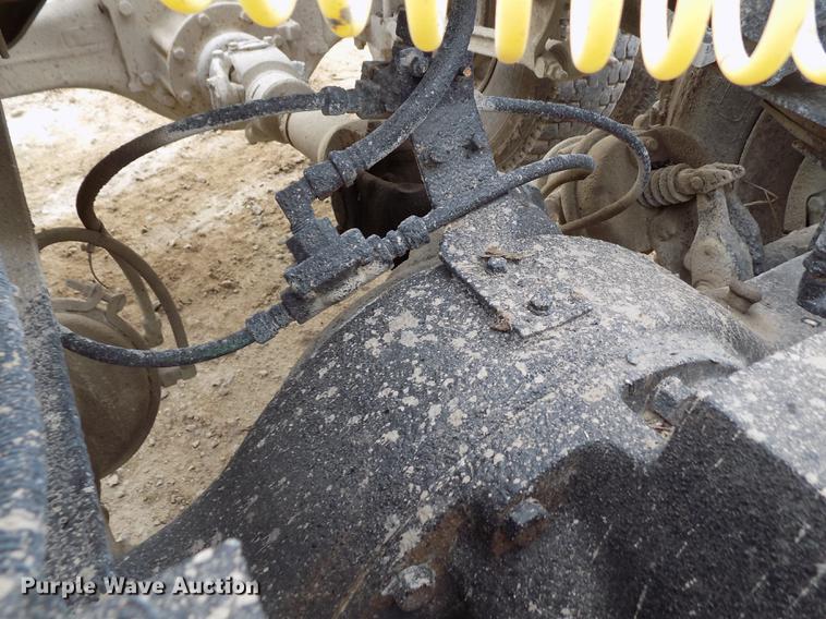 image for item DY9131 1991 Ford L9000 semi truck